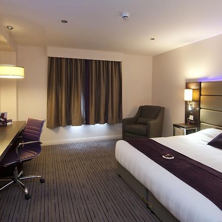 Premier Inn High Wycombe/Beaconsfield 외부 사진