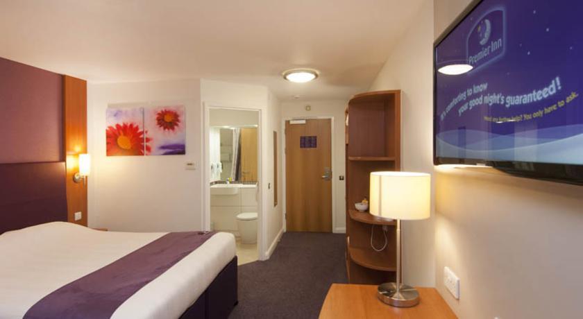 Premier Inn High Wycombe/Beaconsfield 외부 사진