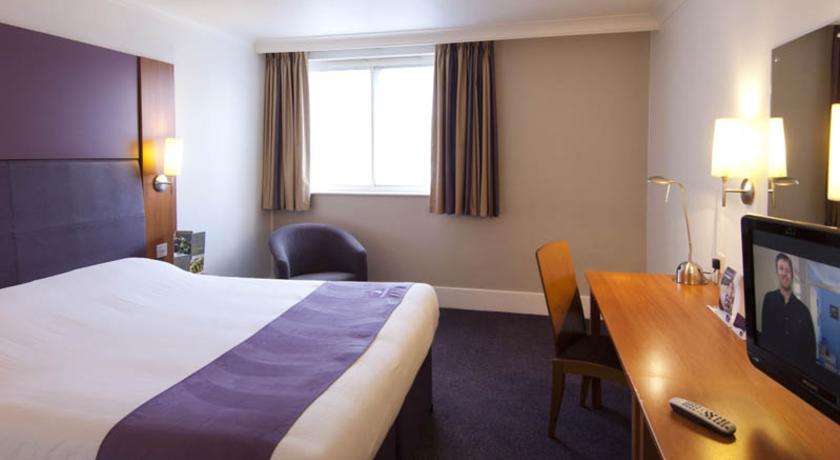 Premier Inn High Wycombe/Beaconsfield 외부 사진