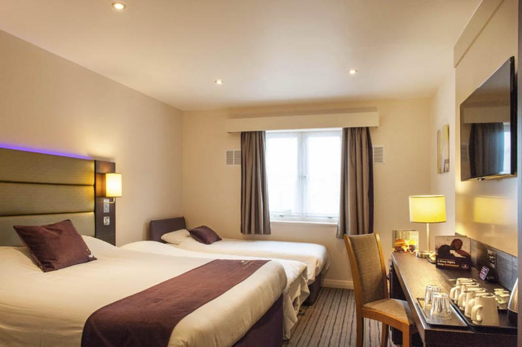 Premier Inn High Wycombe/Beaconsfield 외부 사진
