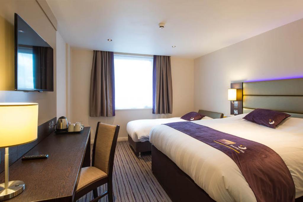 Premier Inn High Wycombe/Beaconsfield 외부 사진
