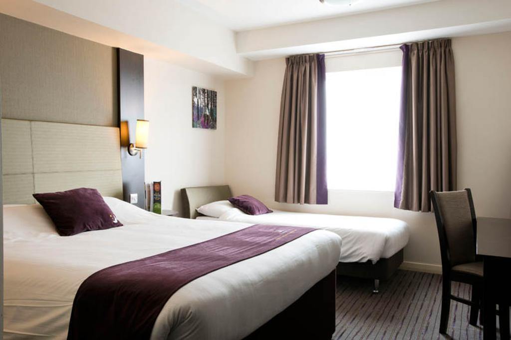 Premier Inn High Wycombe/Beaconsfield 외부 사진