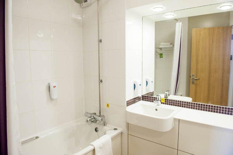 Premier Inn High Wycombe/Beaconsfield 외부 사진